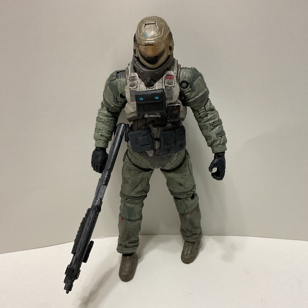 McFarlane Toys Halo Series 6 Sabre Pilot Action Figure with Shotgun 5 Inch